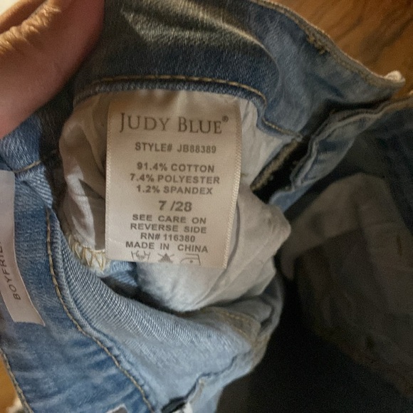 Judy Blue boyfriend jeans light wash frayed distressed Sz 28 - Picture 7 of 7